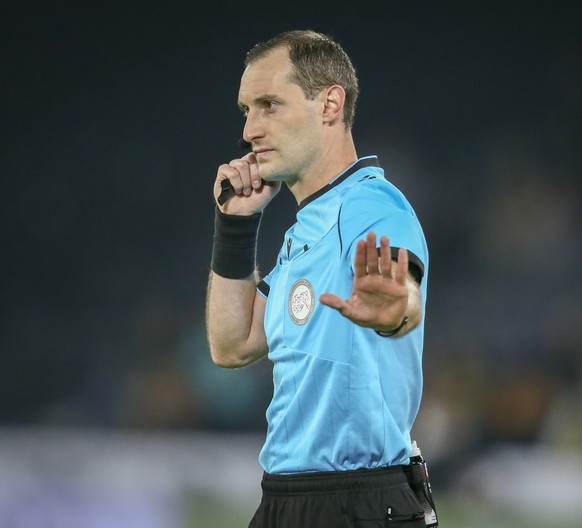 Schiedsrichter Stefan Horisberger im Fussball Meisterschaftsspiel der Super League zwischen den Berner Young Boys und dem FC Luzern, am Samstag, 16. Oktober 2021, im Wankdorfstadion in Bern. (KEYSTONE ...