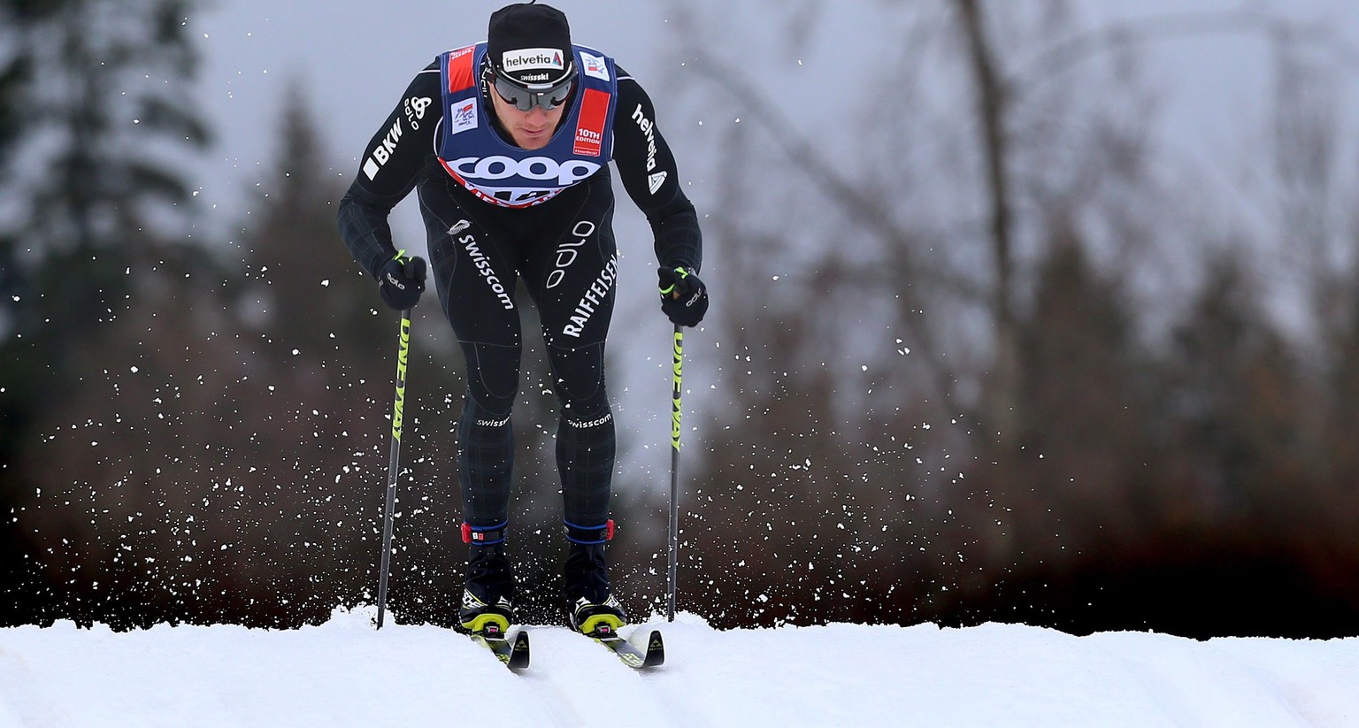 Schmerzen in der Wade: Dario Cologna bricht das 50km-Rennen am Holmenkollen ab.