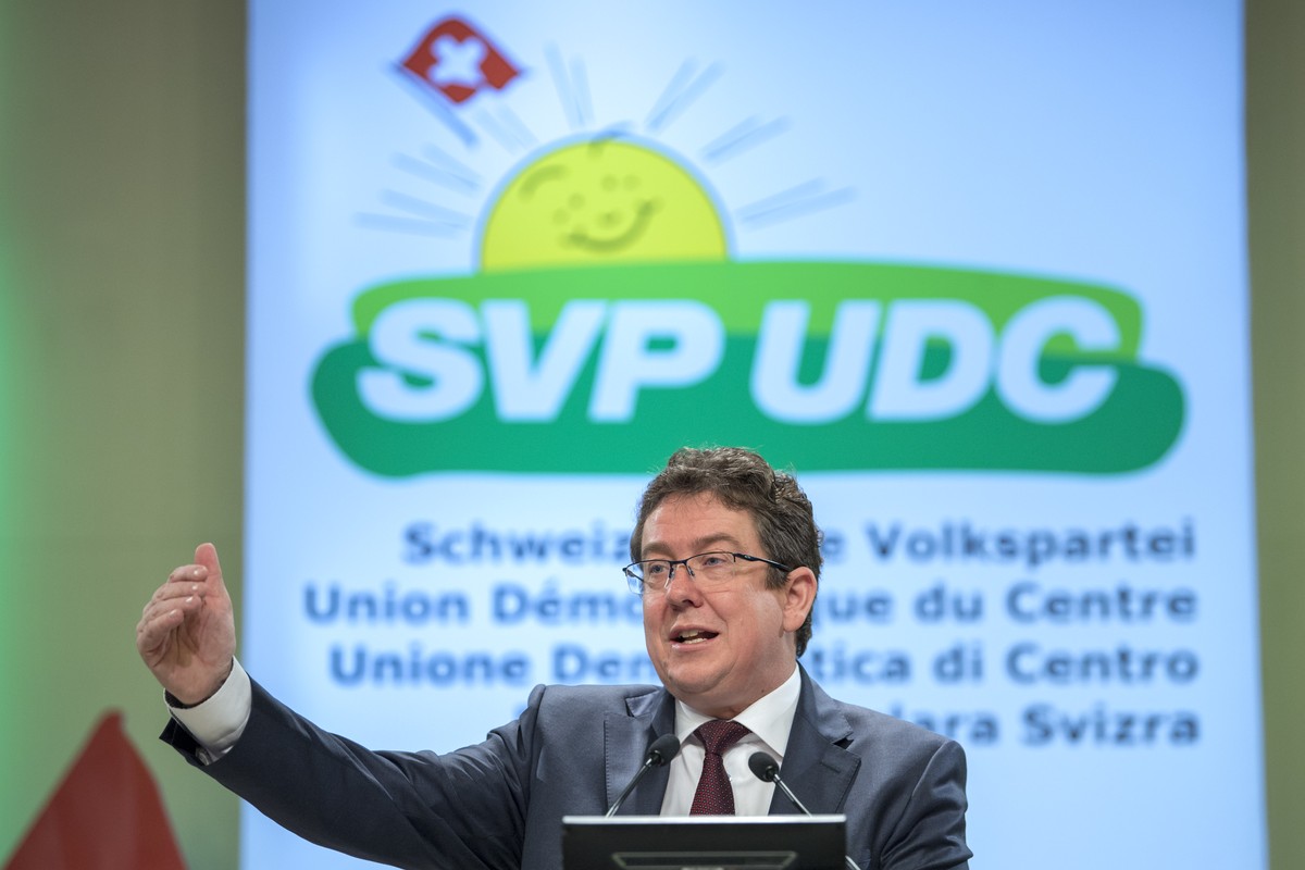 Albert Roesti, conseiller national et President UDC Suisse, s'exprime devant les delegues, lors de l'assemblee des delegues du parti de l' Union Democratique du Centre, UDC SVP, ce same ...