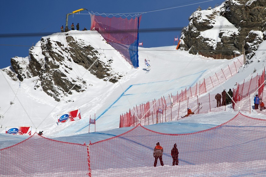 ARCHIV ? ALS VORSCHAU AUF DIE LAUBERHORN-ABFAHRT IN WENGEN IM BERNER OBERLAND, SCHWEIZ, AM 18. JANUAR 2020 STELLEN WIR IHNEN FOLGENDES BILDMATERIAL ZUR VERFUEGUNG - View of the Hundschopf during the s ...