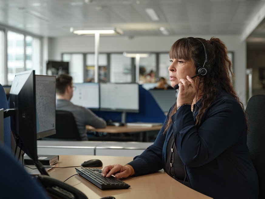 Maria, Case Managerin in der 24/7 Reiseschutz-Einsatzzentrale des TCS.