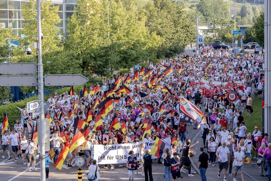 St.Gallen, Switzerland, July 04st 2025: Fanwalk Germany before the UEFA Womens EURO 2025 Group C match between Germany and Poland at Kybunpark in St.Gallen, Switzerland. Philipp Kresnik Philipp Kresni ...