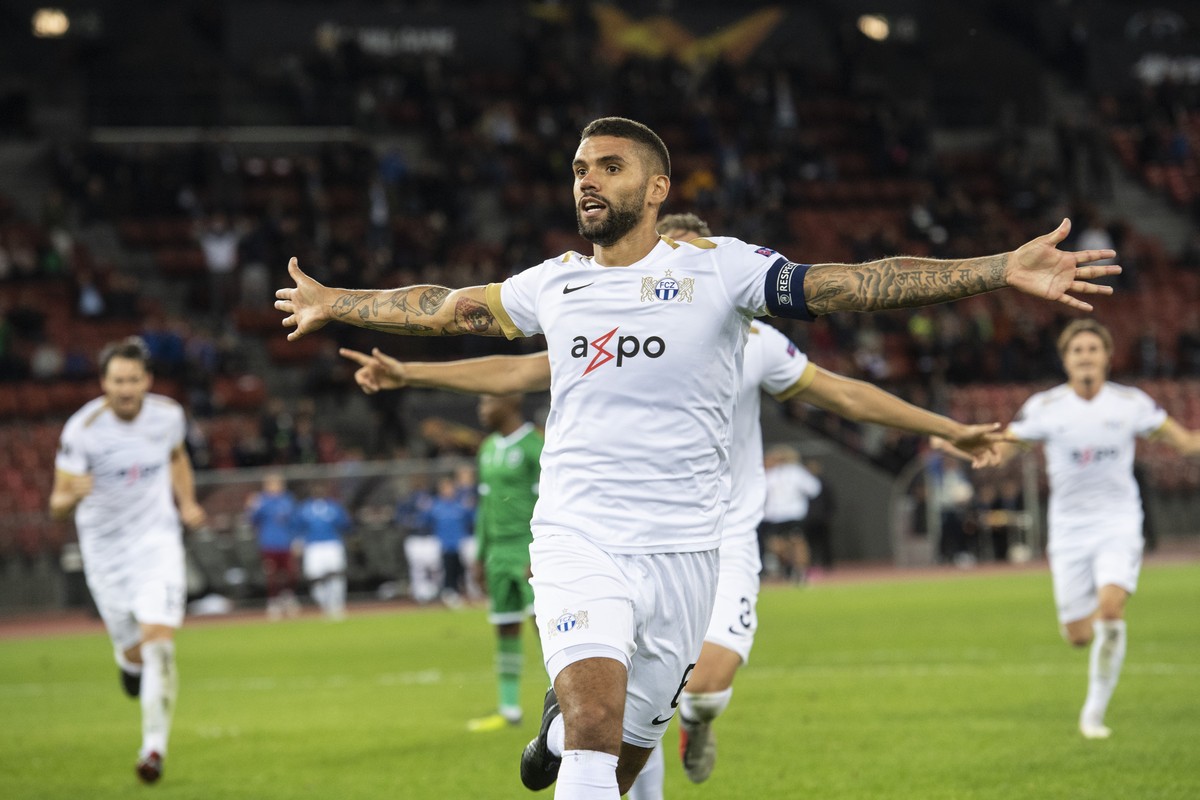 Zurich's Victor Palsson reacts after his 1:0 goal during an UEFA Europe League 2018/2019 group A soccer match between Switzerland's FC Zurich and Bulgaria's PFC Ludogorets Razgrad at th ...