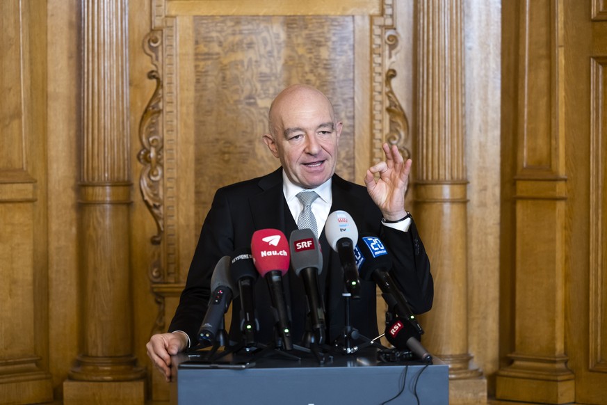 Daniel Jositsch, Staenderat SP-ZH, nimmt waehrend einer Medienkonferenz Stellung zur Bundesratskandidatur, am Dienstag, 8. November 2022, im Bundeshaus in Bern. (KEYSTONE/Peter Klaunzer)