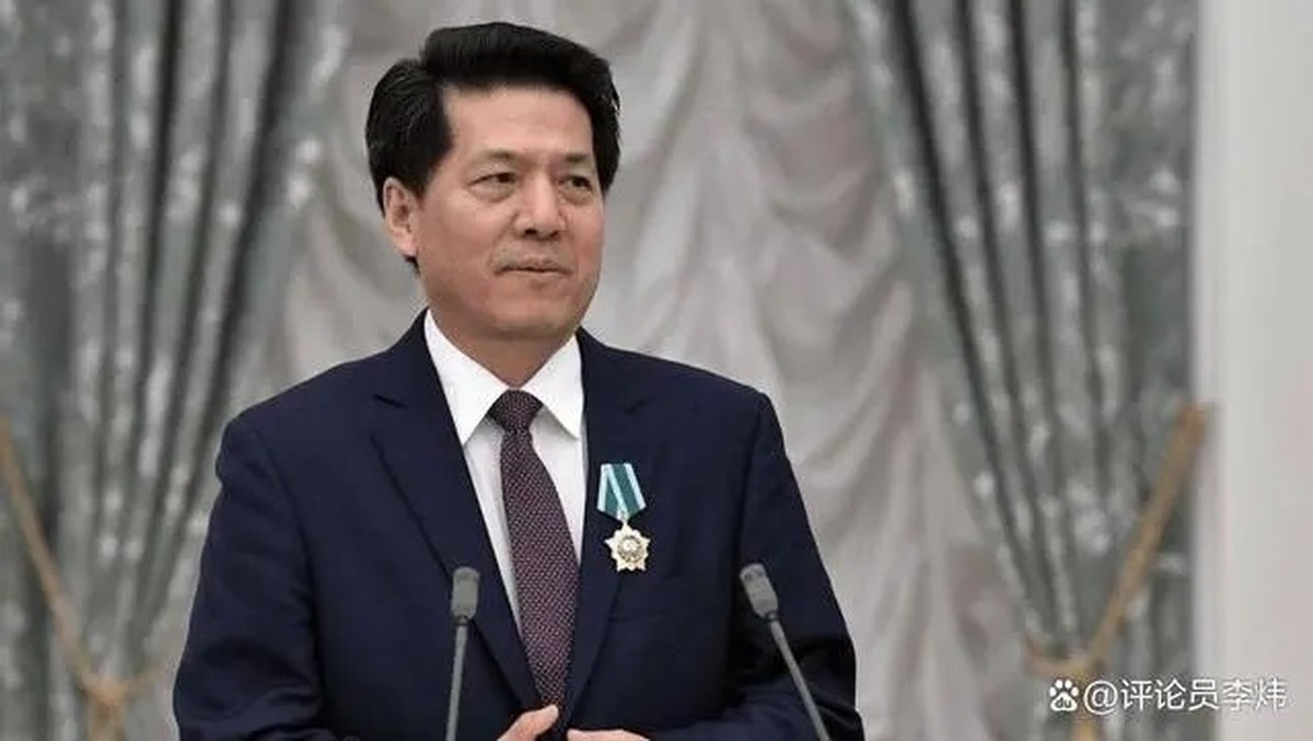 Li Hui, 70 ans, est l'homme de la Chine pour une mission extraordinairement délicate.