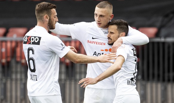 Jubel bei Zuerichs Fidan Aliti, Zuerichs Blaz Kramer und Zuerichs Antonio Marchesano, von links, nach dem Tor zum 1-0 im Fussball Meisterschaftsspiel der Super League zwischen dem FC Zuerich und dem F ...