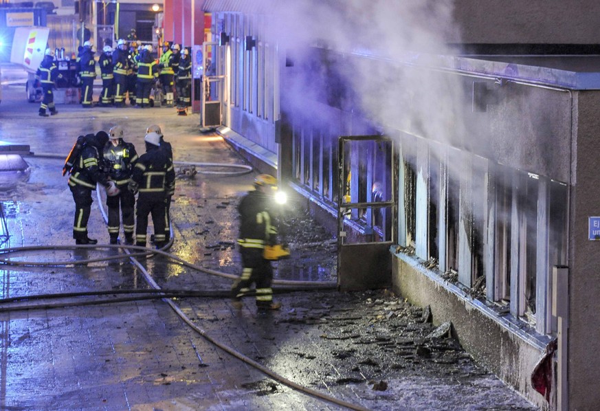 Beim Brand der Moschee in Eskilstuna wurden fünf Menschen verletzt.