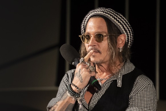 epa07071943 US actor Johnny Depp attends the podium &#039;a conversation with..&#039; during the 14th Zurich Film Festival (ZFF) in Zurich, Switzerland, 05 October 2018. The festival runs from 27 Sept ...