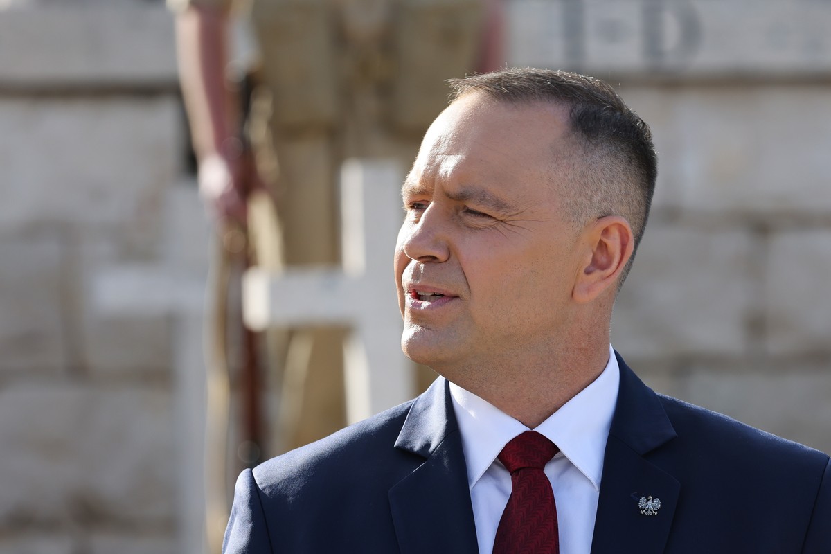 epa12972355 Polish President Karol Nawrocki takes part in the Roll Call of the Fallen at the Polish War Cemetery in Monte Cassino, Italy, 18 May 2026. The Polish presidential couple is participating i ...