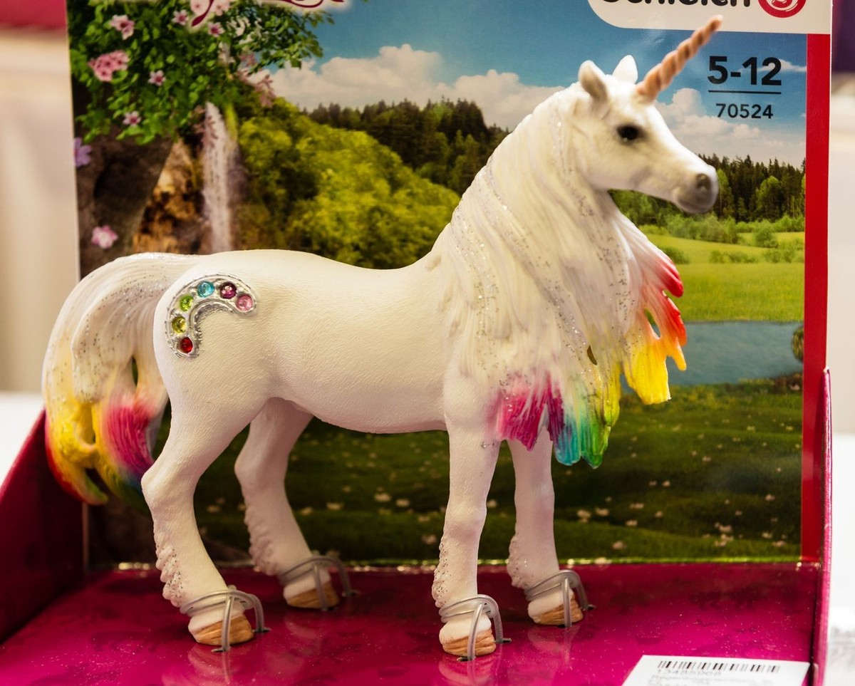An dieser maskulinen Dominanz im Pferdesport ändern auch die millionenfach verkauften Pony-Spielzeuge nichts.