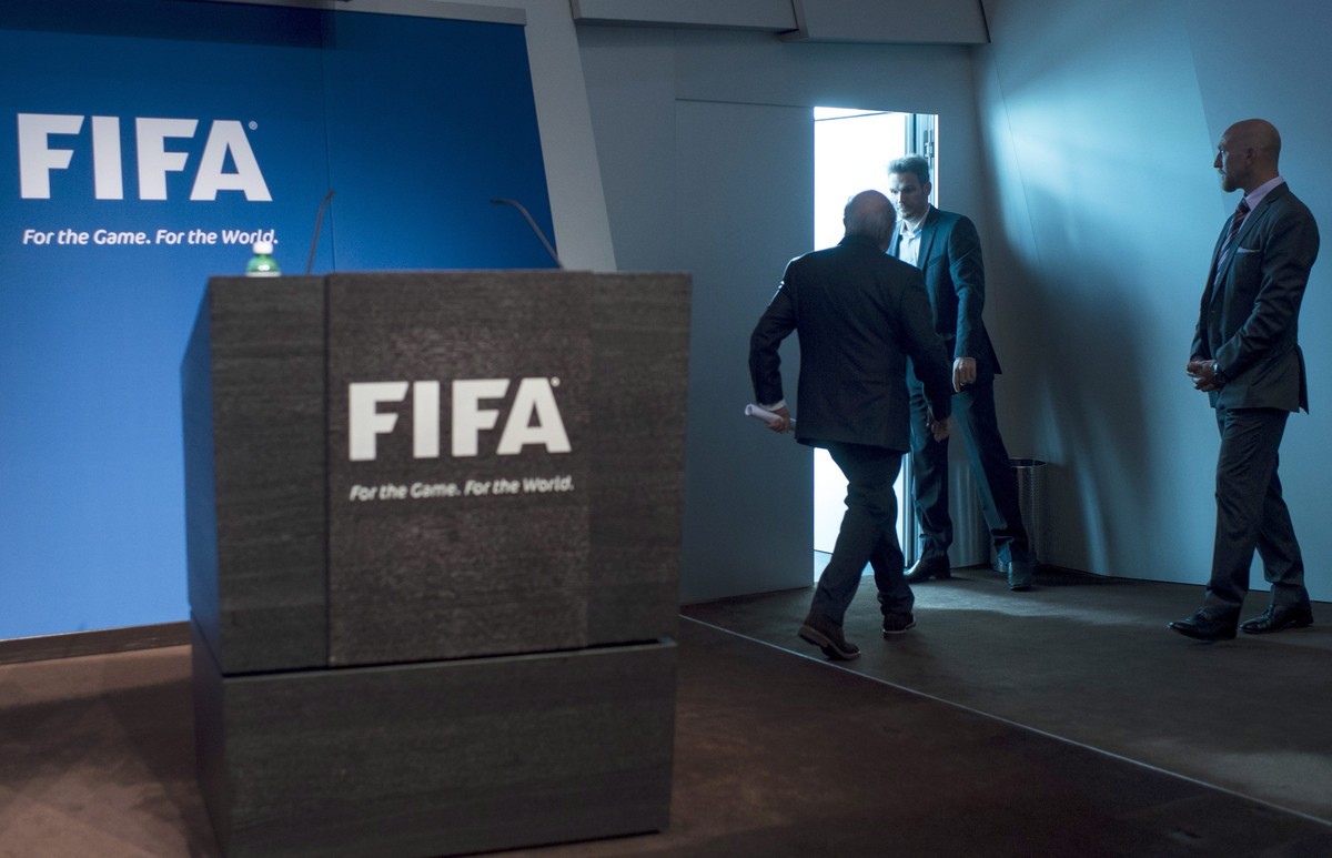 Sepp Blatter geht – ins Licht.