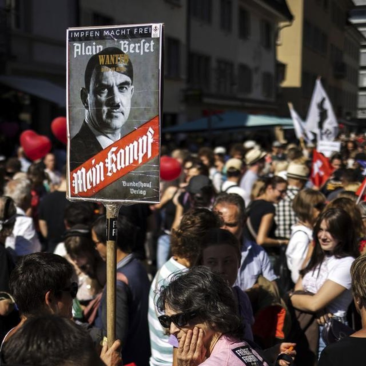 Interdire les symboles nazis? La Suisse a la flemme