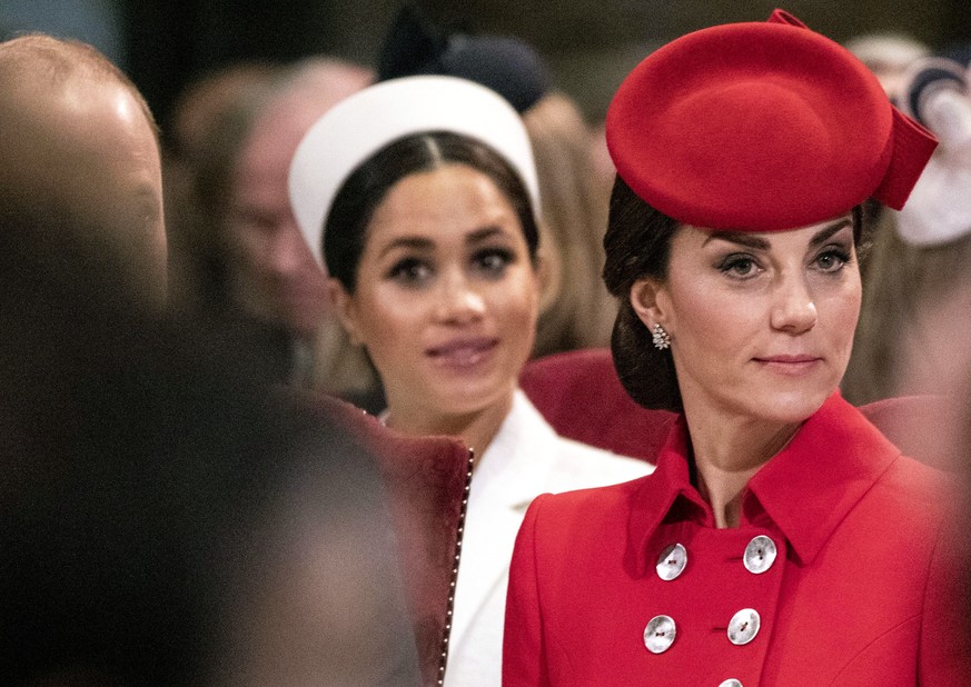 Game of Thronfolger! Meghan zerstört Kate in realer royaler Fehde