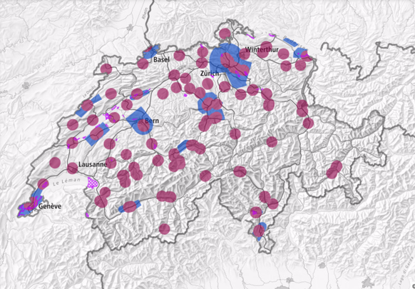 Blau: Zone mit eingeschränktem Flugverbot (150 m über Grund). Rot: Zone mit Flugverbot (5 km Pistenabstand).