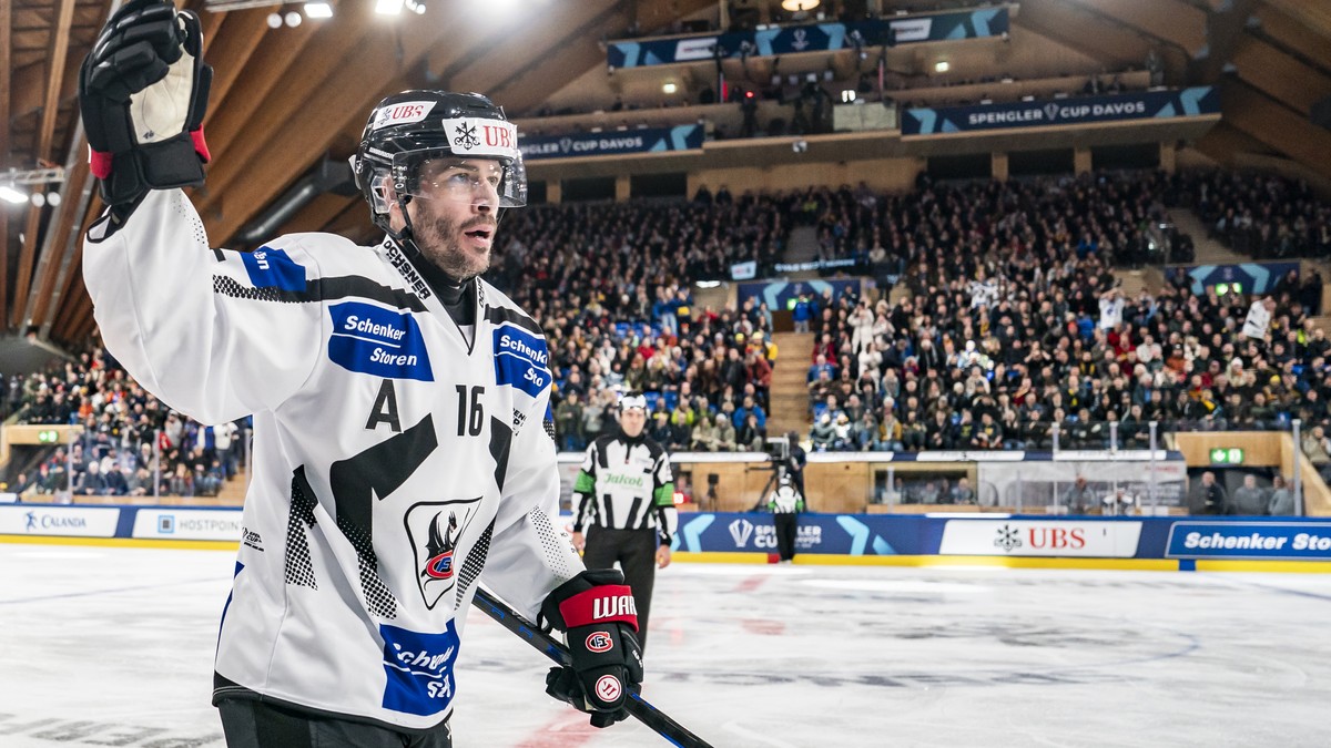 Fribourg's Raphael Diaz celebrates during the game between Finnland's Kaerpaet Oulu and Switzerland's HC Fribourg-Gotteron, at the 96th Spengler Cup ice hockey tournament in Davos, Swit ...