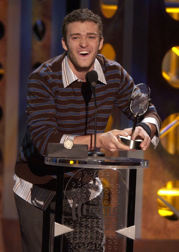 Justin Timberlake accepts an award for Top 40 Radio during the Radio Music Awards, Monday, Oct. 27, 2003, at the Aladdin Hotel in Las Vegas. (AP Photo/Joe Cavaretta)