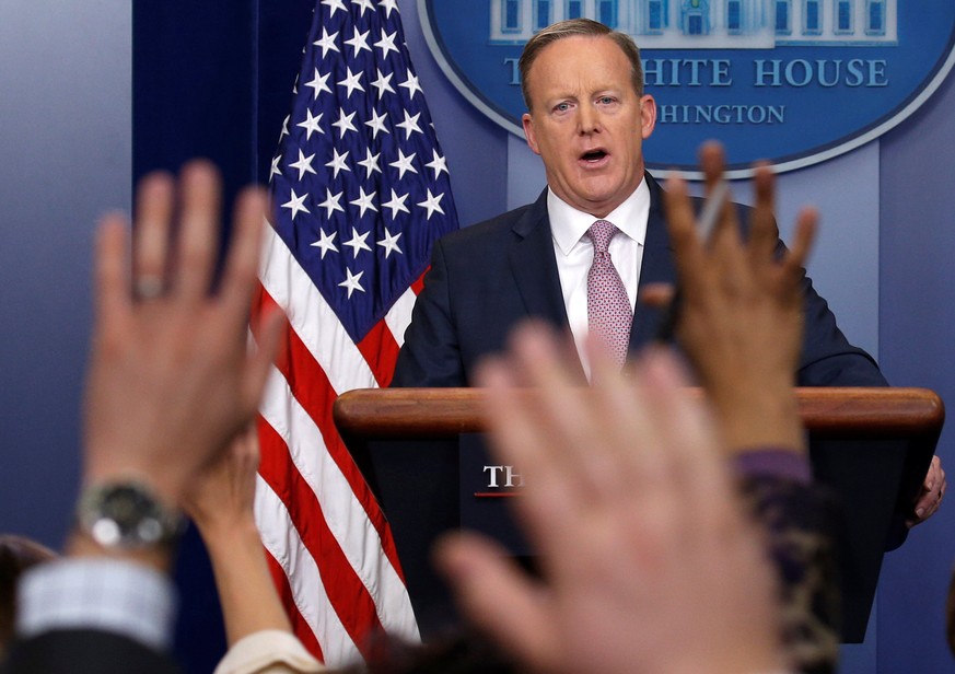 Spicer rechtfertigt seine Aussagen – und gewährt Einblick in Trumps Gefühlslage