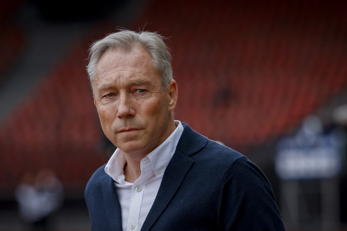 Stephan Schwarz, Sportchef GC, waehrend dem Meisterschaftsspiel der Super League zwischen dem Grasshopper Club Zuerich und dem FC Lausanne Sport am Montag, den 1. April 2024, im Letzigrund Stadion in  ...