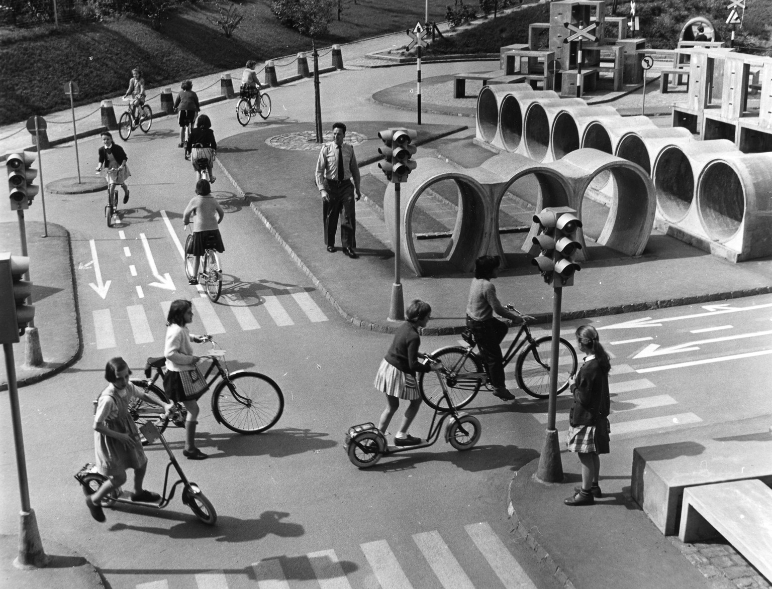 Freizeitanlage und Verkehrsgarten Buchegg, 1958.