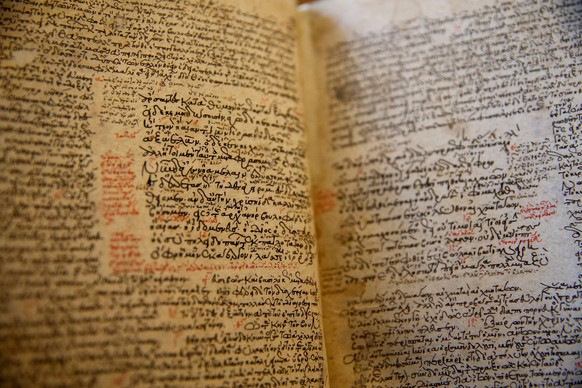 Homer s Iliad displayed in Istanbul s Topkapi Palace ISTANBUL, TURKEY - AUGUST 10 : Author Homer s 260 pages book The Iliad , telling the story of the Trojan War, the ten-year siege of the city of Tro ...