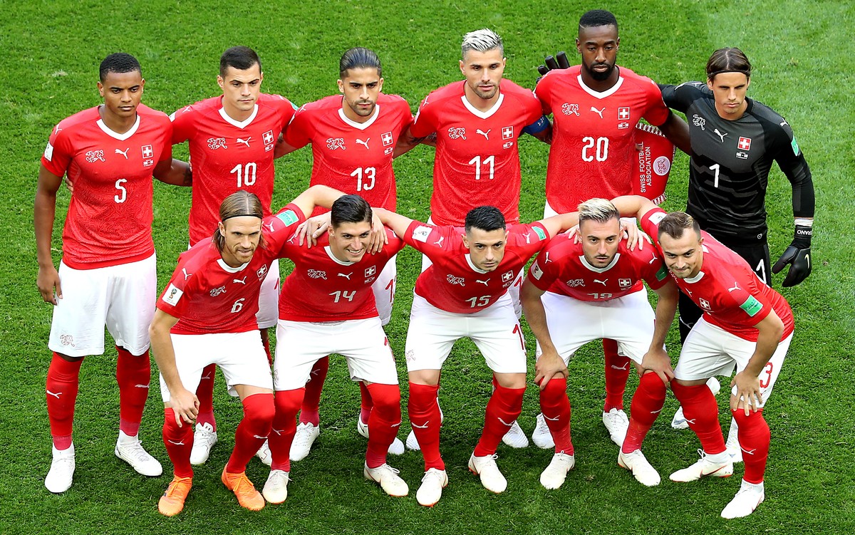 epa06860886 Switzerland's starting eleven poses before the FIFA World Cup 2018 round of 16 soccer match between Sweden and Switzerland in St.Petersburg, Russia, 03 July 2018.

(RESTRICTIONS APP ...