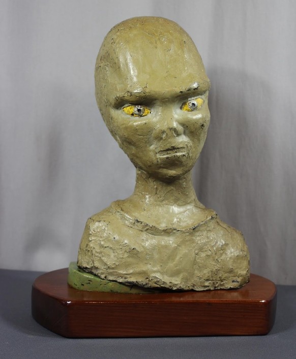 Junior, das von der Künstlerin Marjorie Fish (1932-2013) für Betty Hill gefertigte Alien.