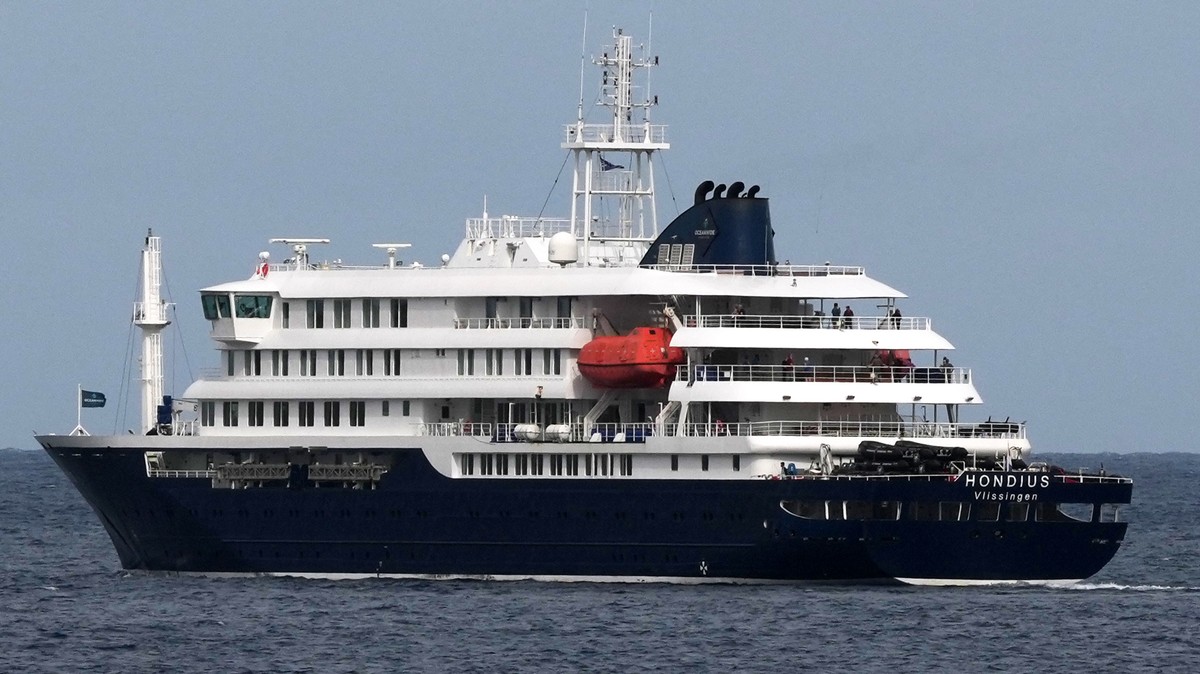 The MV Hondius cruise ship departs the port in Praia, Cape Verde, Wednesday, May 6, 2026. (AP Photo/Misper Apawu)
Cape Verde Hantavirus Ship