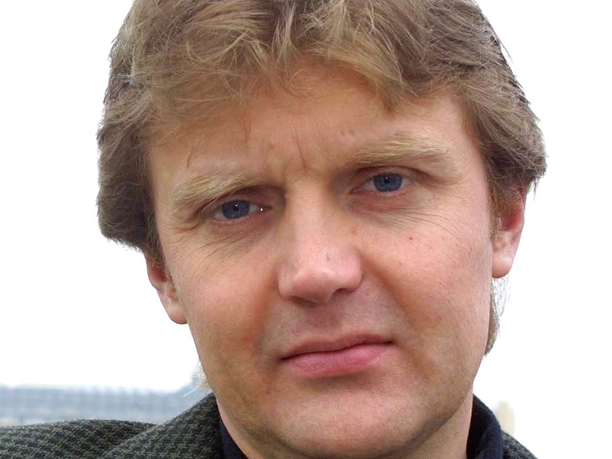Alexander Litvinenko, former KGB spy and author of the book "Blowing Up Russia: Terror From Within", photographed at his home in London in this Friday, May 10, 2002 photo. Police said Sunday ...