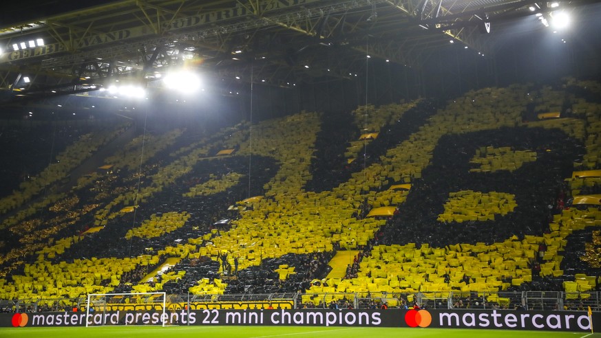 epa08226685 Dortmund&#039;s fans prior to the UEFA Champions League round of 16 first leg soccer match between Borussia Dortmund and Paris Saint-Germain in Dortmund, Germany, 18 February 2020. EPA/FRI ...