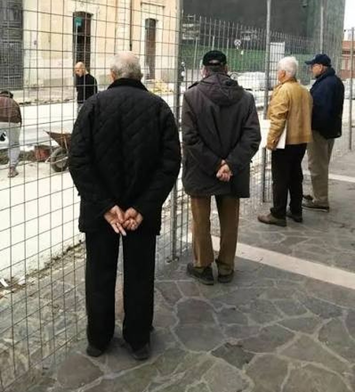 Umarells – Italian hardcore

https://www.instagram.com/italyexplores/
Ladbible