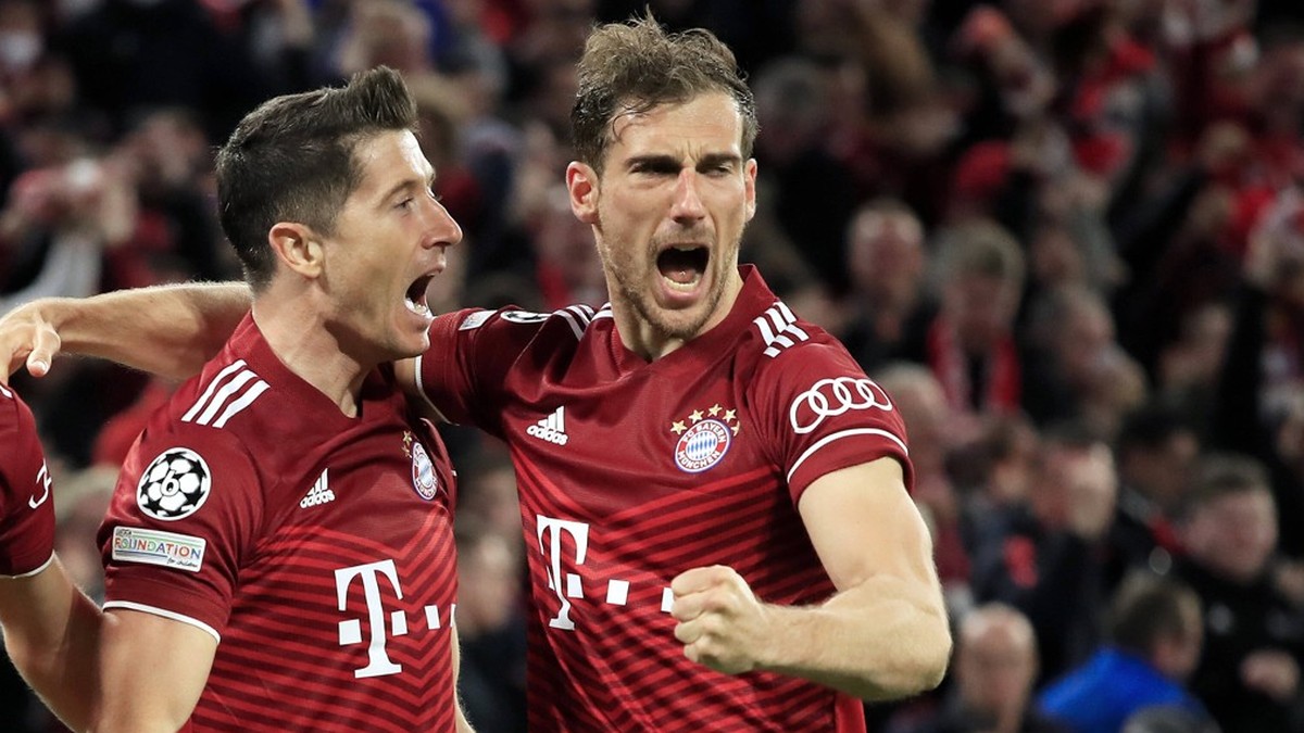 IMAGO / Laci Perenyi

LEWANDOWSKI Robert Team FC Bayern Muenchen jubelt nach seinem Tor zum 1 : 0 mit HERNANDEZ Lucas und GORETZKA Leon UEFA Champions League Saison 2021 - 2022 Viertelfinale Spiel FC  ...