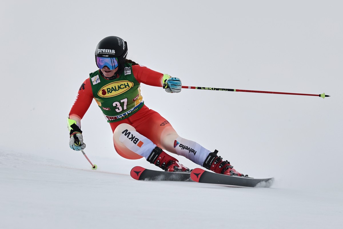 Switzerland's Sue Piller competes in an alpine ski, women's World Cup giant slalom, in Soelden, Austria, Saturday, Oct. 25, 2025. (AP Photo/Marco Trovati)
Austria Alpine Skiing World Cup