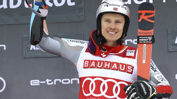 Norway&#039;s Henrik Kristoffersen celebrates after winning an alpine ski, men&#039;s World Cup giant slalom, in Alta Badia, Italy, Sunday, Dec. 22, 2019. (AP Photo/Alessandro Trovati)