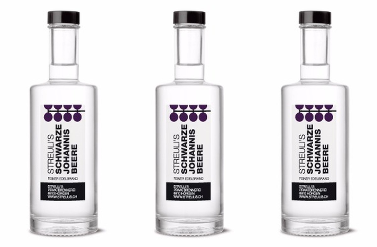 streulis schwarze johannisbeere schweizer brand schnaps alkohol trinken http://streulis.ch/schwarze-johannisbeere/