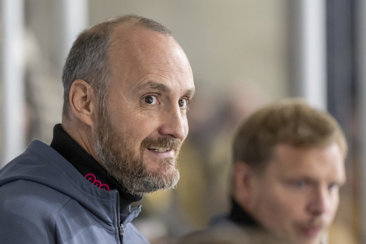 Headcoach Christian Wohlwend (HCA) im Qualifikationsspiel der Eishockey National League zwischen dem HC Ajoie und dem EV Zug in der Raiffeisen Arena in Porrentruy, am Freitag, 27. September 2024. (KEY ...