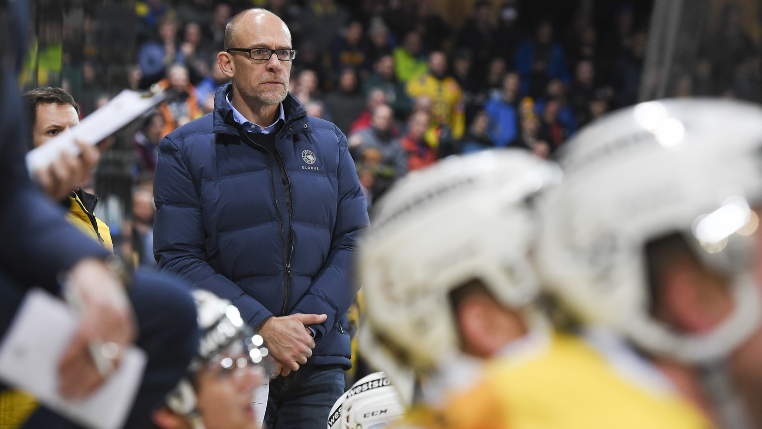 SCB Cheftrainer Hans Kossmann, beim Eishockey-Qualifikationsspiel der National League zwischen dem HC Davos und dem SC Bern, am Dienstag, 25. Februar 2020, im Eisstadion in Davos. (KEYSTONE/Gian Ehren ...