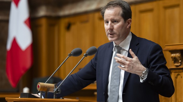 Thomas Aeschi, SVP-ZG, spricht im Nationalrat, waehrend der Wintersession der Eidgenoessischen Raete, am Donnerstag, 19. Dezember 2024 in Bern. (KEYSTONE/Peter Klaunzer)