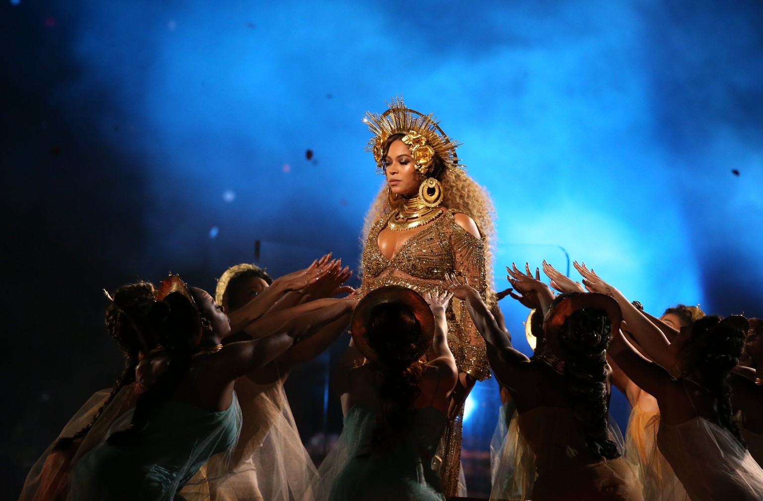 Beyonce performs at the 59th Annual Grammy Awards in Los Angeles, California, U.S. , February 12, 2017. REUTERS/Lucy Nicholson