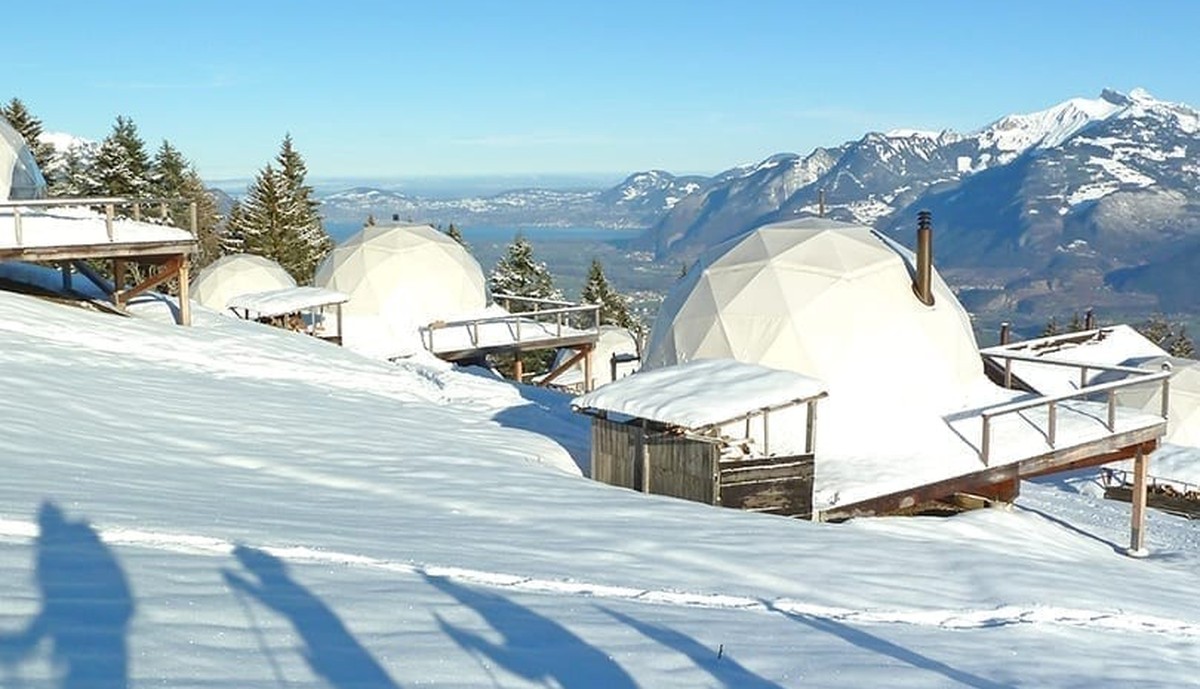 Rauszeit Hideout Hotels Whitepods Monthey