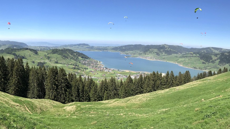 Einsiedeln Sihlsee Gleitschirme