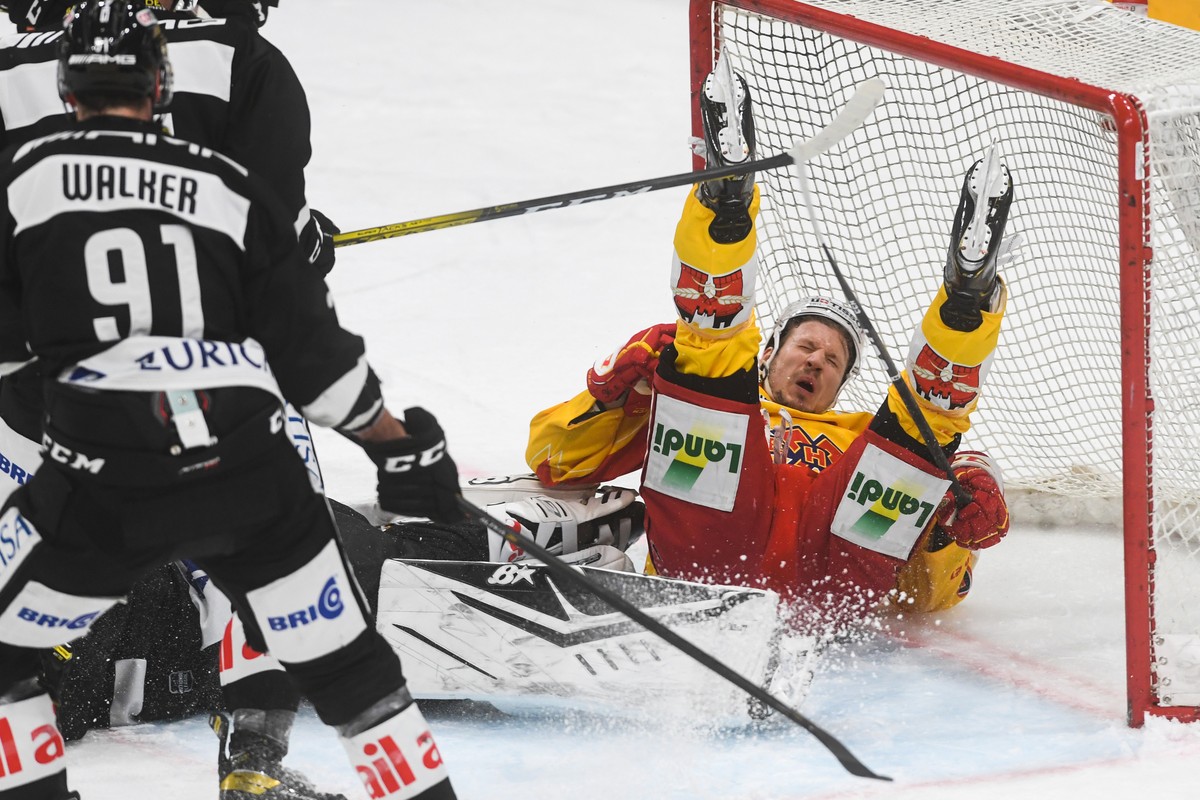 Biel's player Damien Brunner in action, during the preliminary round game of National League A (NLA) Swiss Championship 2020/21 between HC HC Lugano and EHCB Bienne at the ice stadium Corner Aren ...