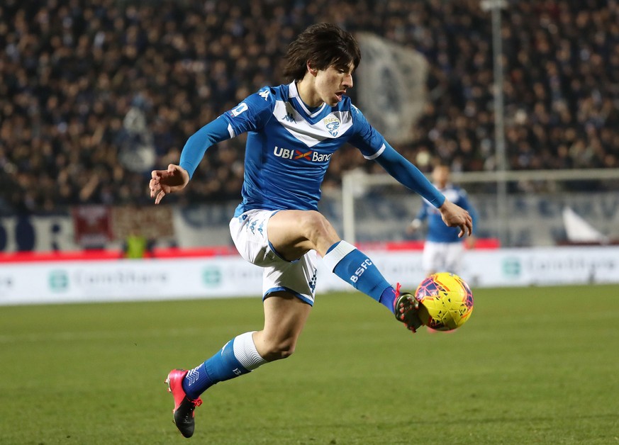 epa08235601 Brescia&#039;s Sandro Tonali in action during the Italian Serie A soccer match Brescia Calcio vs SSC Napoli at the Mario Rigamonti stadium in Brescia, Italy, 21 February 2020. EPA/SIMONE V ...