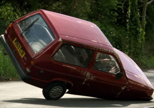 Das kleinste Auto der Welt wird wieder gebaut – und wir wollen SO SEHR EINS!
Jetzt ging mir gerade durch den Kopf, ob das nicht die Karre war, mit der sich Clarkson ständig auf die Fresse legte, aber  ...