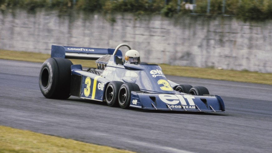 1976 Japanese GP FUJI INTERNATIONAL SPEEDWAY, JAPAN - OCTOBER 24: Jody Scheckter, Tyrrell P34 Ford during the Japanese GP at Fuji International Speedway on October 24, 1976 in Fuji International Speed ...