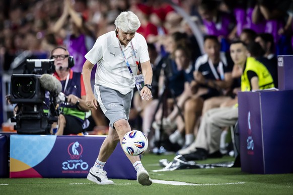 &lt;p&gt;Die Schweizer Nationaltrainerin Pia Sundhage, als Spielerin Europameisterin 1984, hat es immer noch drauf.&lt;/p&gt;