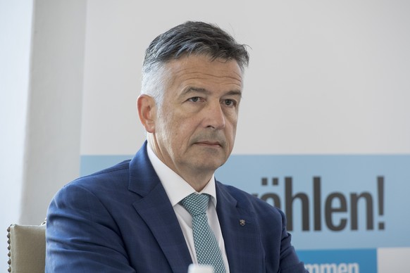 Der Nidwaldner FDP Staenderat , Hans Wicki anlaesslich einer Pressekonferenz zur Bundesratsersatzwahl am Mittwoch, 17. Oktober 2018 im Bannersaal im Rathaus in Stans. (KEYSTONE/Urs Flueeler)