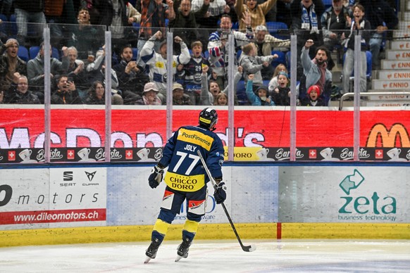 Michael Joly (HCAP) celebrate his goal, during the regular season of National League A (NLA) Swiss Championship 2025/26 between HC Ambri Piotta and HC Davos at the ice stadium Gottardo Arena, Switzerl ...