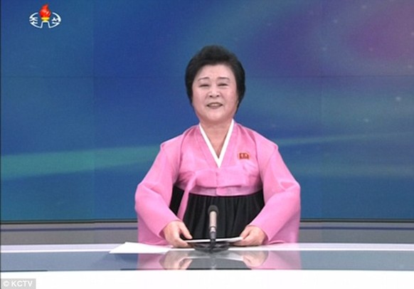 FrÃ¼here CNN-Moderatorin prÃ¤sentiert fÃ¼r Trump-TV die Â«Real NewsÂ»
Die Trump-Version der Nordkoreanischen Ri Chun-Hee?