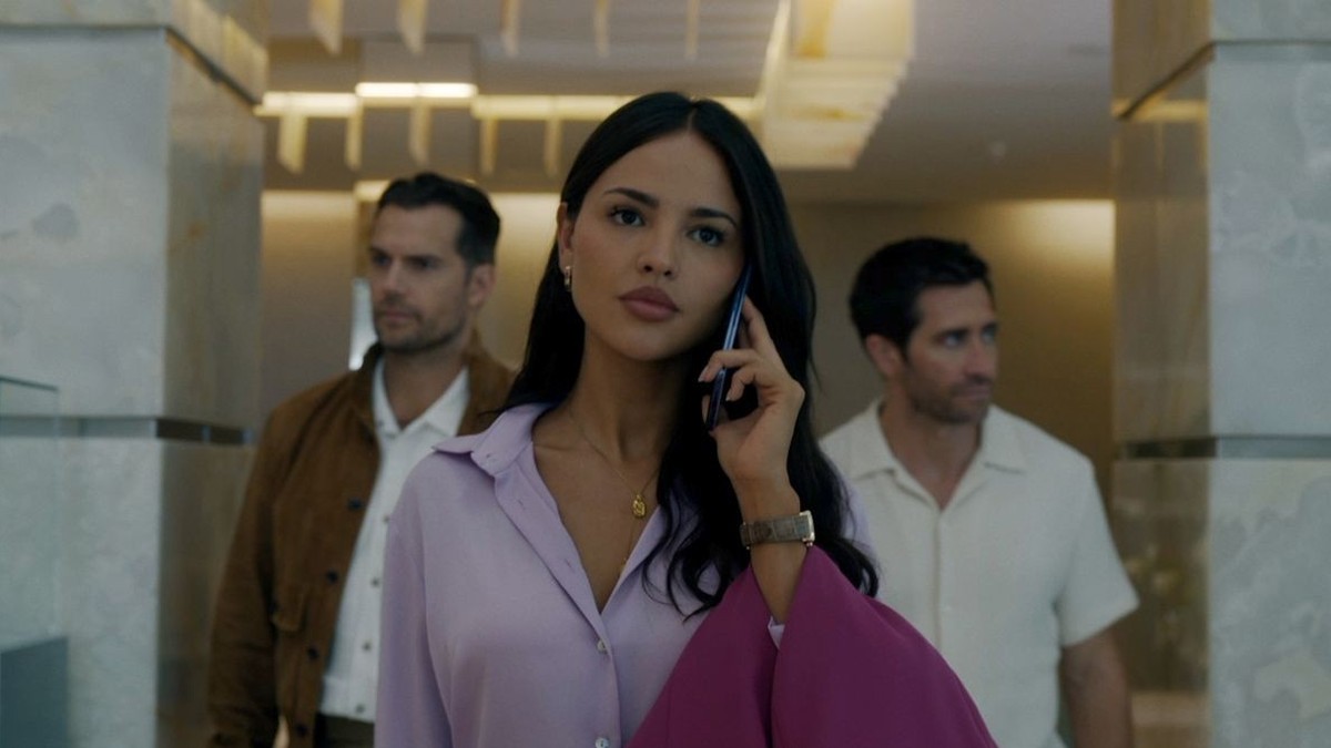 Dans le film « In the Grey » de Guy Ritchie, qui vient de sortir, les acteurs Eiza González et Henry Cavill mettent en valeur le savoir-faire horloger raffiné de Jaeger-LeCoultre à l'écran.