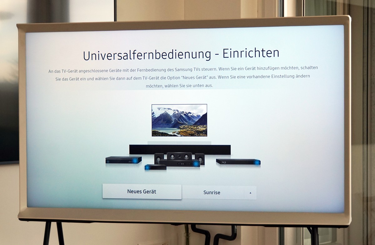 Etwas seltsam ist nur, dass der Fernseher meine UPC-TV-Box als Sunrise-Gerät erkennt. Funktionieren tut's trotzdem.